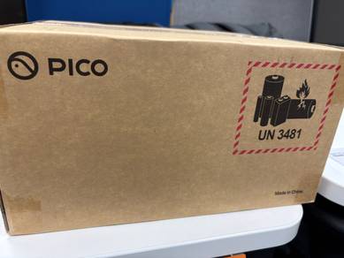 Pico Ultra 4 VR Headset