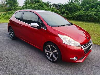 Peugeot 208 VTi ALLURE in Batu Pahat, JHR