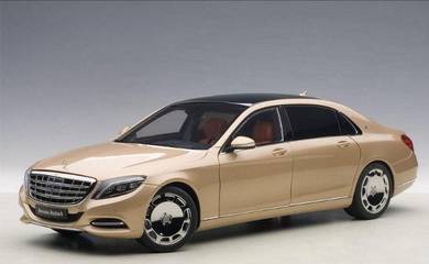 Autoart 1:18 MERCEDES MAYBACH S-KLASSE S600 (GOLD)