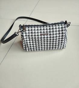 Sling Bag