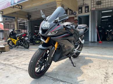 Yamaha R15