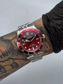 Custom Seiko Mod 39mm Red BB58 on Jubilee