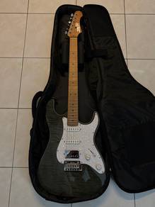 Jet JS-450 TBK electric guitar w amplifier