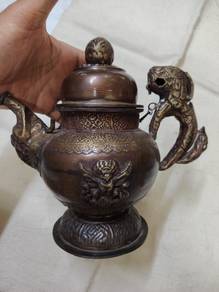 old tea pot