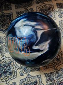 Bowling ball 13lbs - Dv8 Turmoil