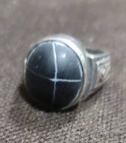 Cincin untuk Aura Diri