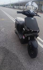 Yadea Velax