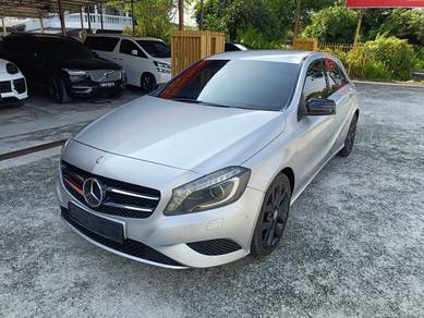 Mercedes Benz A200 200 BlueEFCY (CBU) in Kajang, SGR