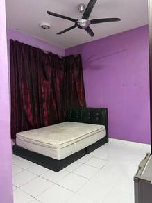 Condominium For Rent in Kristal View