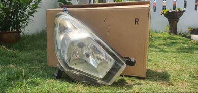 Myvi Original Headlamp (Lampu Depan Kanan)