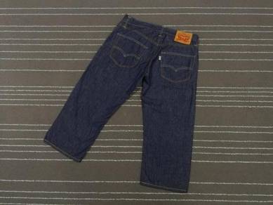 Levis 3q blue jeans WHITE TAG