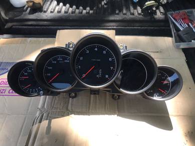 No 6-6-11 Porsche Cayenne 958 3.6 Meter