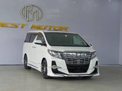 Toyota Alphard  in Permas Jaya, JHR