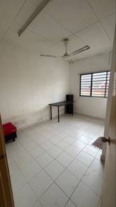 Room in Bandar Kinrara, SGR
