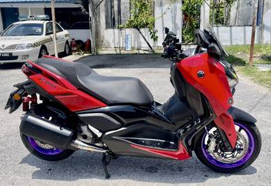 Yamaha XMAX