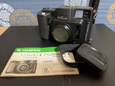 FUJIFILM FUJICA GA645Wi Professional medium-format