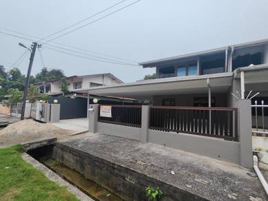 Semi-Detached House For Sale in Kuching,SWK