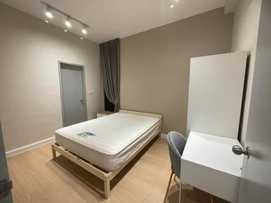 Condominium For Rent in Platinum Arena