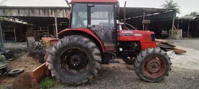 tractor kubota M9000 full cabin 