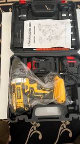 Drill cordless