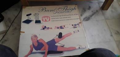 Bun & Thigh Scultor