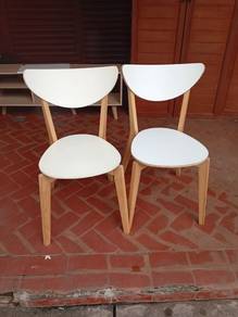 2 Chairs