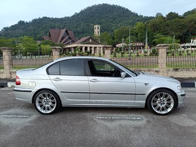 BMW 318i 18i (CKD) in Bukit Mertajam, PNG