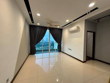 Condominium For Sale in Paragon Suites @ CIQ