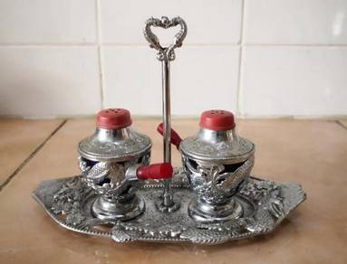 Dragon motif salt pepper shaker lada garam