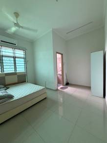 Semi-Detached House For Rent in Ayer Keroh,MLK