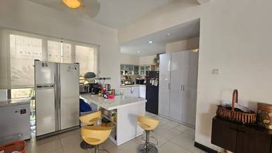 Semi-Detached House For Sale in Shah Alam,SGR