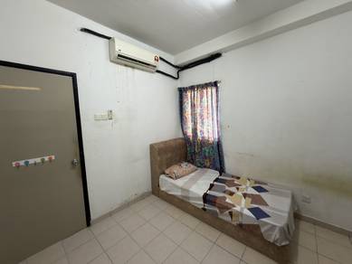 Room in Subang Jaya, SGR