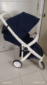 Green tom stroller 