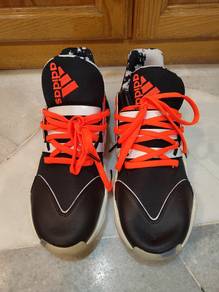 Adidas basketball shoe