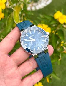 Oris Aquis Small Second Date 500m