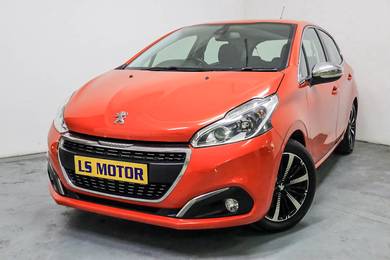 Peugeot 208 PURETECH in Petaling Jaya, SGR