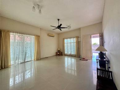 Semi-Detached House For Sale in Paya Rumput,MLK
