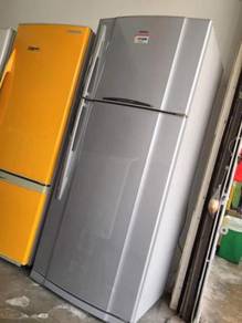 Toshiba fridge 2 doors Peti Sejuk Ais Refrigerator