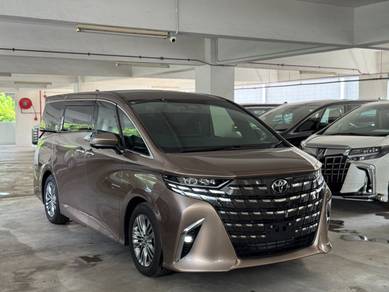 Toyota Alphard Z in Desa Petaling, KUL