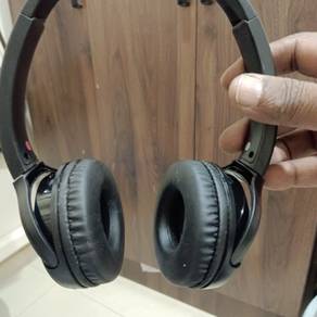 sony. wireless stero headset. 