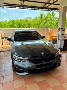BMW 330i 30i M SPORT in Sitiawan, PRK
