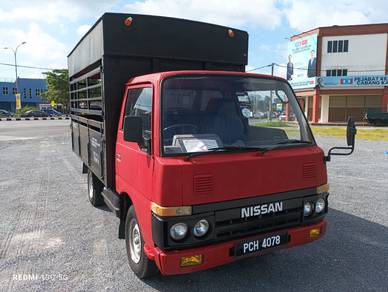 Nissan Cabstar 2.5 petrol