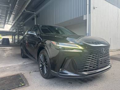 Lexus RX 350 VERSION L in Petaling Jaya, SGR