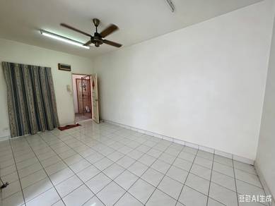 Apartment For Sale in Beverly Hills 3