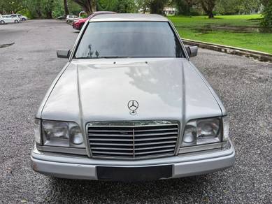 Mercedes Benz 220E  in Alor Setar, KDH