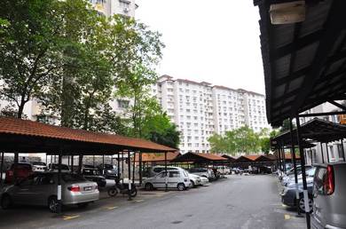 Apartment For Rent in Aman Puri Apartment