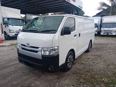 2015 Toyota Hiace Panel Van 2.5 (D)