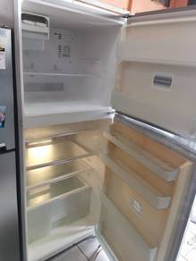 Toshiba Fridge 2 doors Refrigerator Peti Sejuk