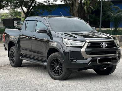 2021 Toyota Hilux E
