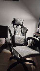 Gaming chair